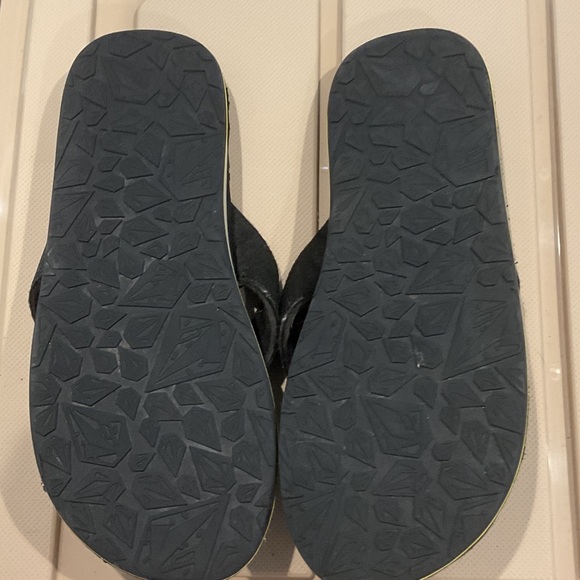 Volcom Black Sandals - Picture 2 of 3